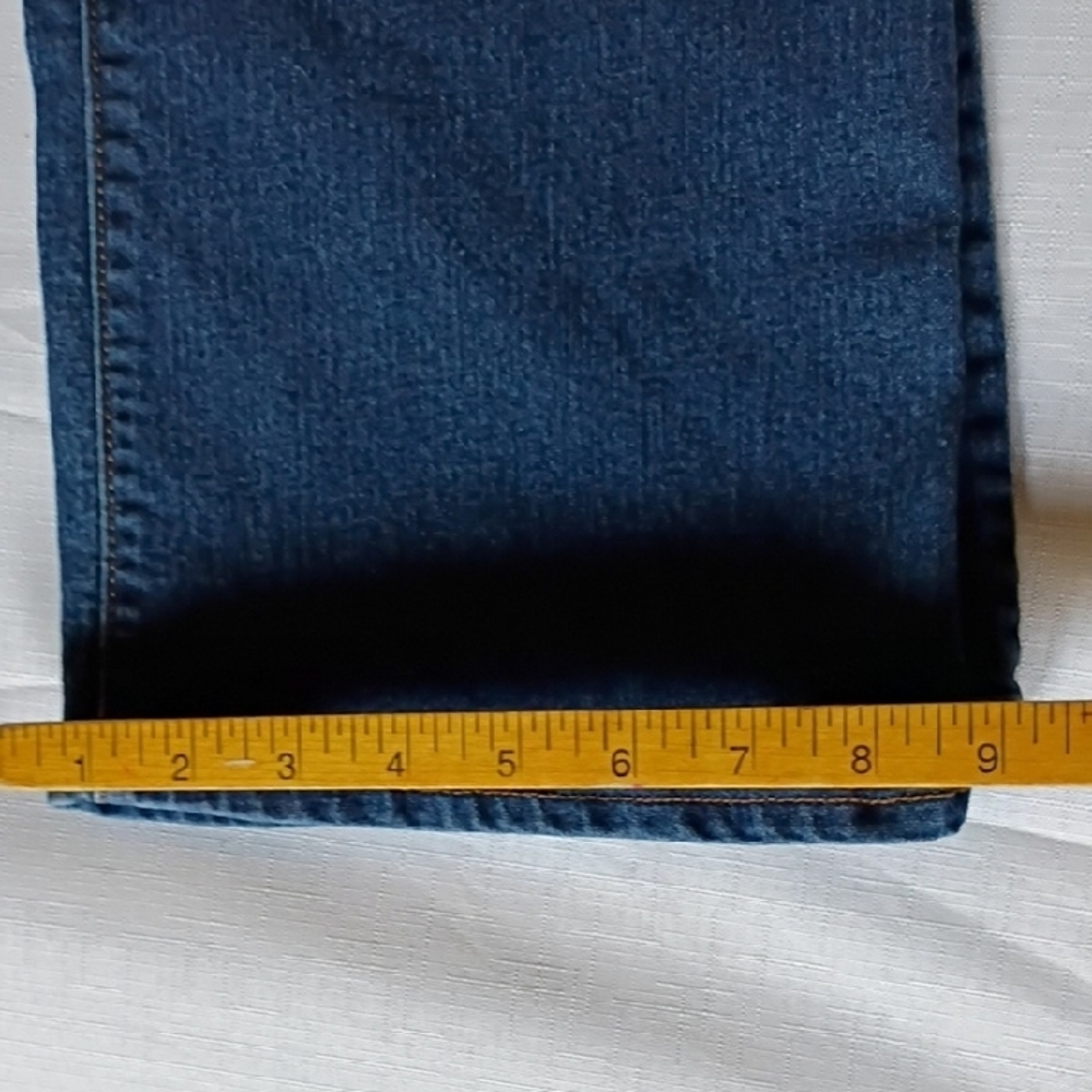 Old Navy women's Mid-Rise Blue Jeans Bootcut Size 16 - Picture 9 of 12
